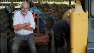 Our Farm Next Door: Amanda, Clive and Kids