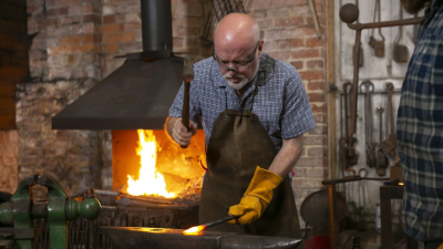Bill Bailey' Master Crafters