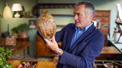 ** Visually Signed** Paul Martin's Antiques Showdown