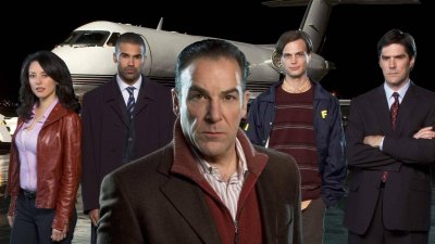 Mentes Criminales: Evolution T17 E9 · Barras y estrellas